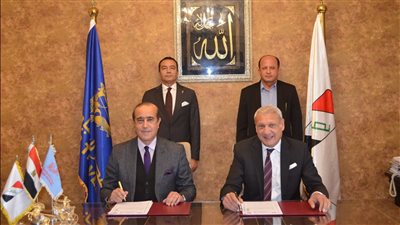 لتصنيع أتوبيسات سياحية.. توقيع عقد بين شركة مصر للسياحة والنصر لصناعة السيارات 