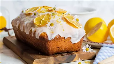 طريقة عمل كيكة الليمون الاسفنجية بالصوص الأبيض.. وصفة بدون حليب