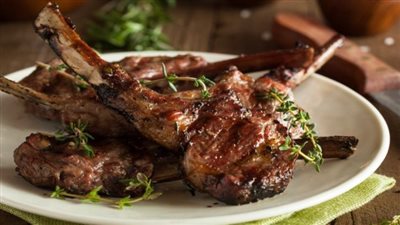 طريقة عمل اللحمة المشوية بـ8 وصفات.. إضافتين للتتبيلة ستجعلها كالمطاعم
