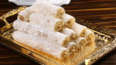 طريقة عمل الملبن سادة وبالمكسرات بمقادير مضبوطة.. وصفة حشو الكعك