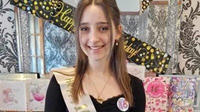 بسبب نصيحة أصدقائها.. وفاة مراهقة بشكل مفاجئ لهذا السبب 