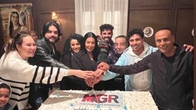 بـ 100 راجل.. أول صورة لـ سمية الخشاب من كواليس مسلسها الرمضاني الجديد 2024