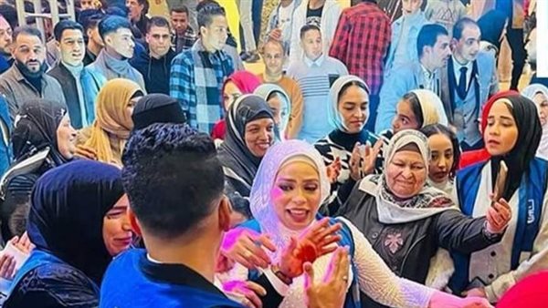 فرح بزي حياة كريمة