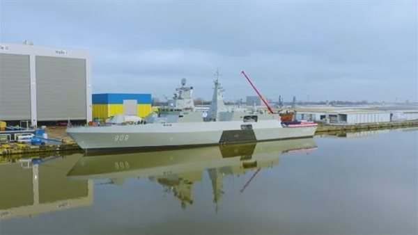 القوات البحرية تستلم