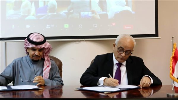 رضا حجازي ومدير مركز