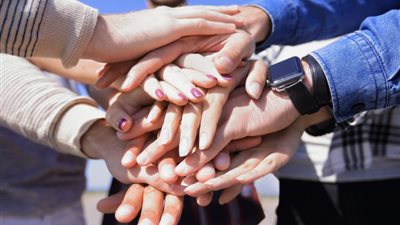 بهدف القضاء على الفقر.. الأمم المتحدة تحتفل بـ اليوم العالمي للتضامن الإنساني