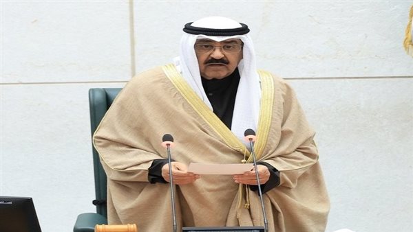 الأمير مشعل يؤدي