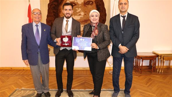 جانب من المؤتمر 