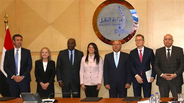 جانب من توقيع الاتفاقية