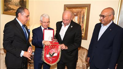 القنصل العام بجدة يستقبل بعثة الأهلي والاتحاد العام للمصريين في السعودية