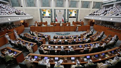 حاكم عربي ينتقد الحكومة والبرلمان: تعاونتم على الإضرار بمصالح البلاد والعباد