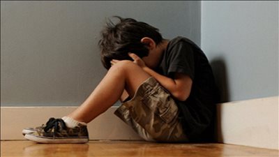 استدرجه إلى منزله.. قصة الغدر بـ الصغير يونس مع شيطان الحضانة 