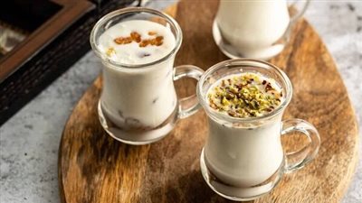 طريقة عمل السحلب بالنشا.. مكون واحد يمنح الكوب نكهة تركية