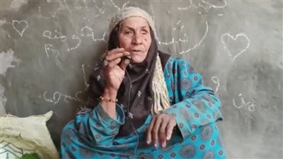 بائعة خضار مُسنة بالمنيا: عايشة في بيت من غير سقف| بث مباشر 