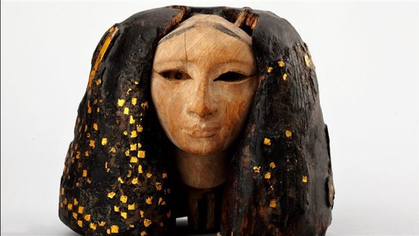 رأس سيدة من الدولة