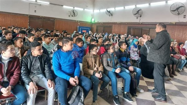 قوافل تعليمية بالمنيا