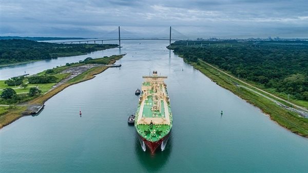 الملاحة في قناة بنما