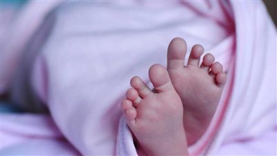 تُعاني نفسيا وغادرت المستشفى للولادة.. القصة الكاملة لقتل ربة منزل رضيعتها وإبلاغ جدتها بالدقهلية