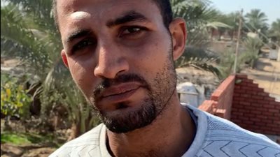 قصة كفاح أشهر عامل بناء بذراع واحدة بالإسماعيلية: كنت بشتغل بيومية 15 جنيها.. وربنا كرمني| بث مباشر