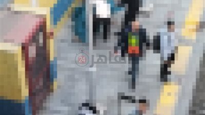 شخص يتخلص من حياته أسفل عجلات مترو فيصل