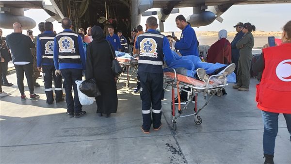 نقل مصابين للعلاج