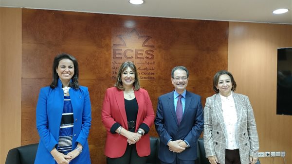 جانب من الندوة