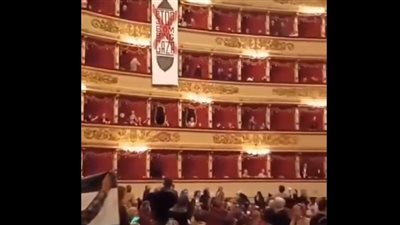 احتجاجات في أوبرا لاسكالا الإيطالية خلال بروفات عيد الميلاد المجيد لوقف القصف على غزة