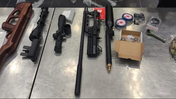 ضبط 5 ركاب بحوزتهم