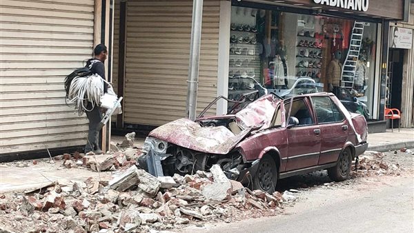 السيارة المتحطمة