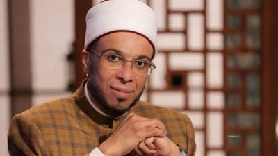 أوقفوا تلك المهزلة.. الشيخ محمد أبو بكر يعلق على ظاهرة الرقص داخل حرم الجامعي