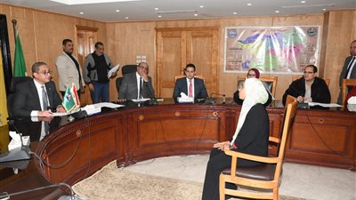 بينها توفير فرص عمل ومساعدات مالية.. محافظ الفيوم يوجه بتنفيذ عدد من القرارات