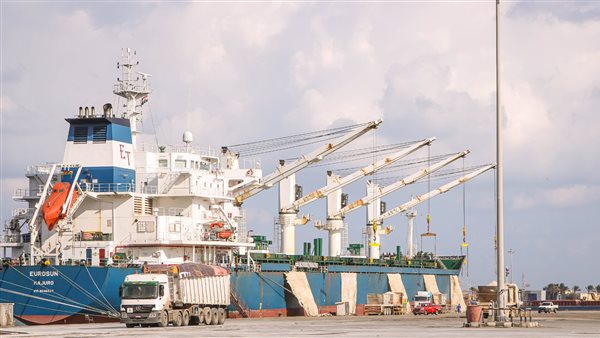 ميناء دمياط