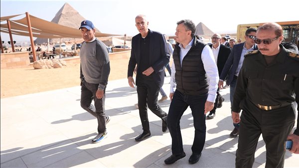  وزير السياحة بمنطقة