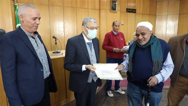 محافظ المنيا