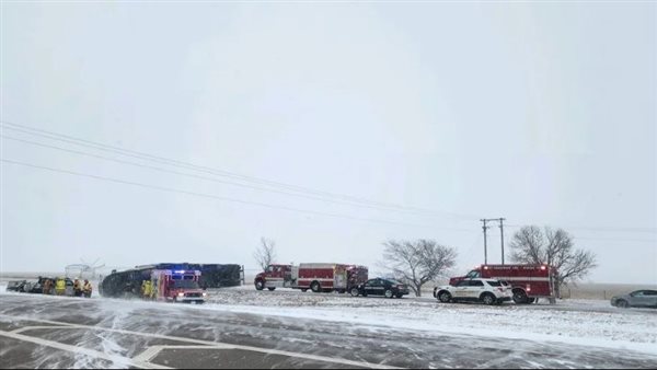 عاصفة ثلجية تضرب