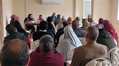 محافظ الإسكندرية يوجه رؤساء الأحياء بعقد لقاءات بالمواطنين لسماع مطالبهم 