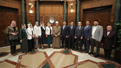 شيخ الأزهر: القرآن والسنة وسلوك النبي في تعامله مع المرأة أمور صريحة في إقرار المساواة بين الرجل والمرأة