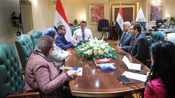 وزير الصحة والسكان