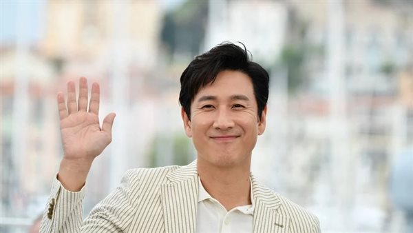 الممثل الكوري الجنوبي،