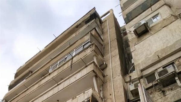 انهيار أجزاء من عقار