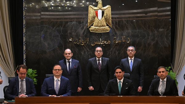 جانب من توقيع الاتفاقية