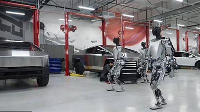 الصين تعتمد على روبوتات بشرية تعمل بالبطاريات في خطوط إنتاج السيارات الكهربائية