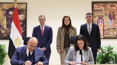 توقيع بروتوكول تعاون بين التخطيط والبريد لتنفيذ أنشطة محور التمكين الاقتصادي للمشروع القومي لتنمية الأسرة