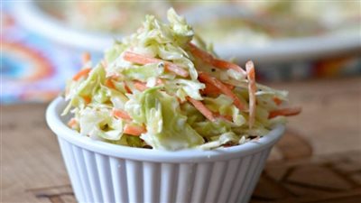 طريقة عمل الكول سلو.. وصفة سهلة بالمايونيز وأخرى بدون مايونيز 