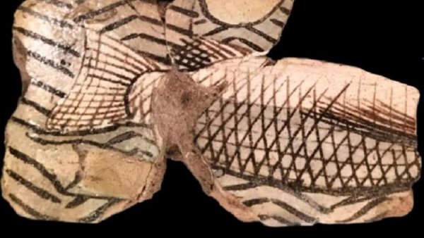 أجزاء من بلاطات القيشانى