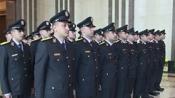 طلاب كلية الشرطة