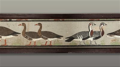 عليها 6 إوزات.. متحف التحرير يلقي الضوء على لوحة لـ إوز ميدوم 