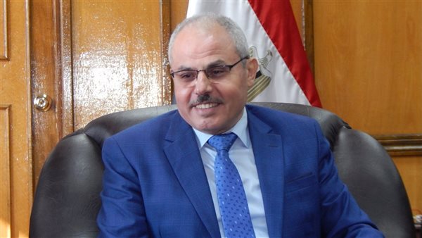 رئيس جامعة قناة السويس