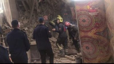 السقف وقع عليه.. مصرع مسن في انهيار عقار بالزيتون 