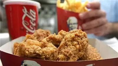 داخل جراج مهجور.. وجبة كنتاكي تتسبب في جريمة بالبساتين